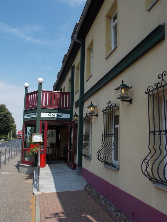 Gasthof Und Landhotel Zur Ausspanne Klipphausen Екстериор снимка