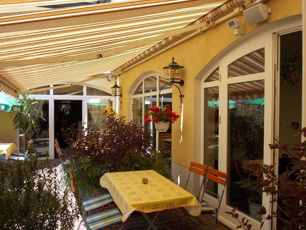 Gasthof Und Landhotel Zur Ausspanne Klipphausen Екстериор снимка