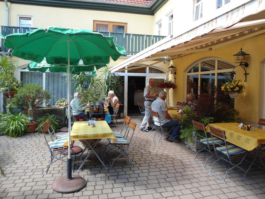Gasthof Und Landhotel Zur Ausspanne Klipphausen Екстериор снимка