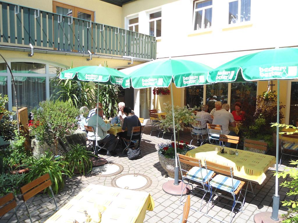 Gasthof Und Landhotel Zur Ausspanne Klipphausen Екстериор снимка