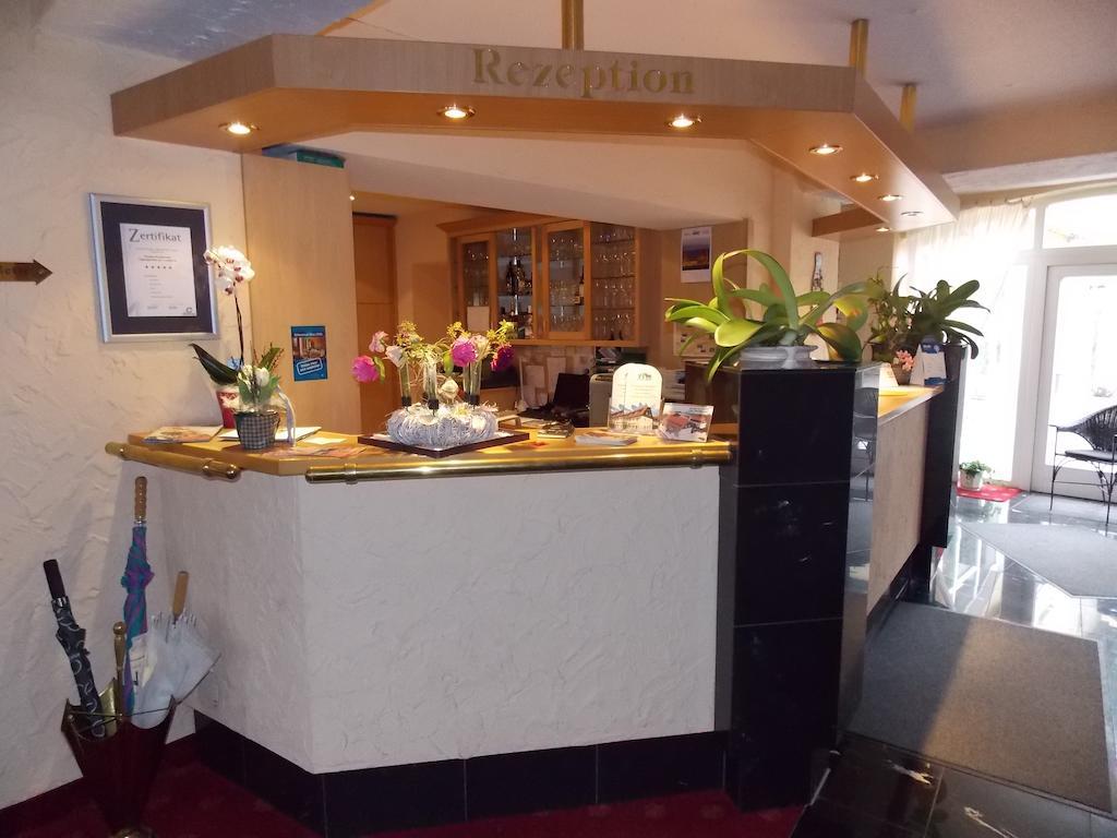 Gasthof Und Landhotel Zur Ausspanne Klipphausen Екстериор снимка