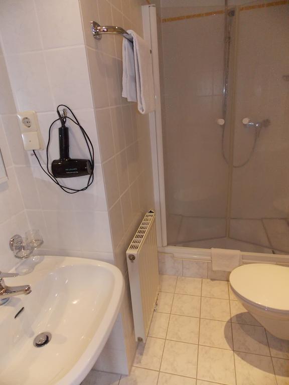 Gasthof Und Landhotel Zur Ausspanne Klipphausen Стая снимка