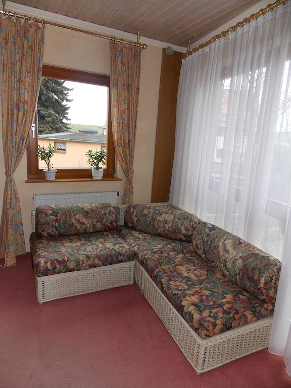 Gasthof Und Landhotel Zur Ausspanne Klipphausen Екстериор снимка