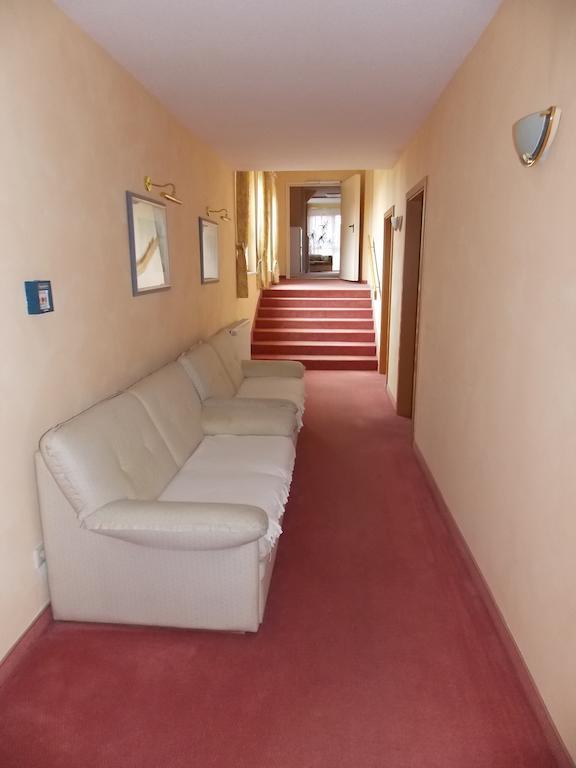 Gasthof Und Landhotel Zur Ausspanne Klipphausen Екстериор снимка