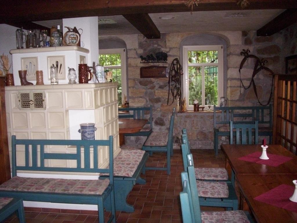 Gasthof Und Landhotel Zur Ausspanne Klipphausen Екстериор снимка