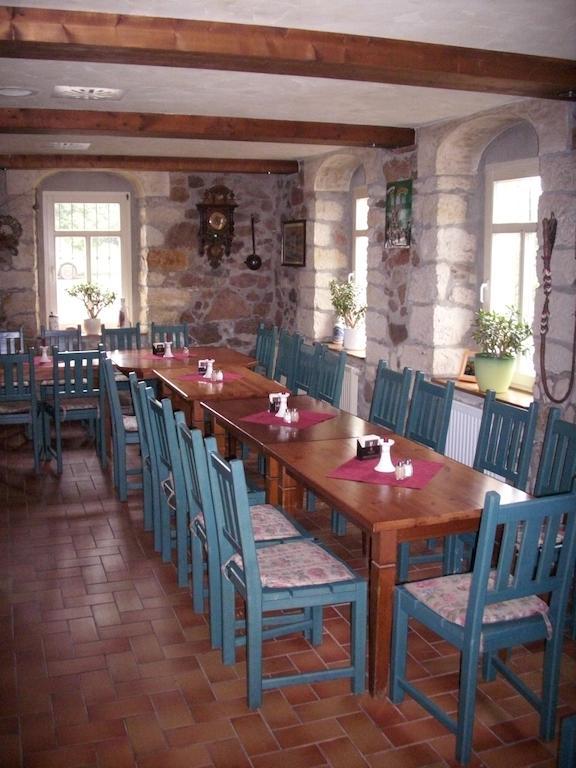 Gasthof Und Landhotel Zur Ausspanne Klipphausen Екстериор снимка